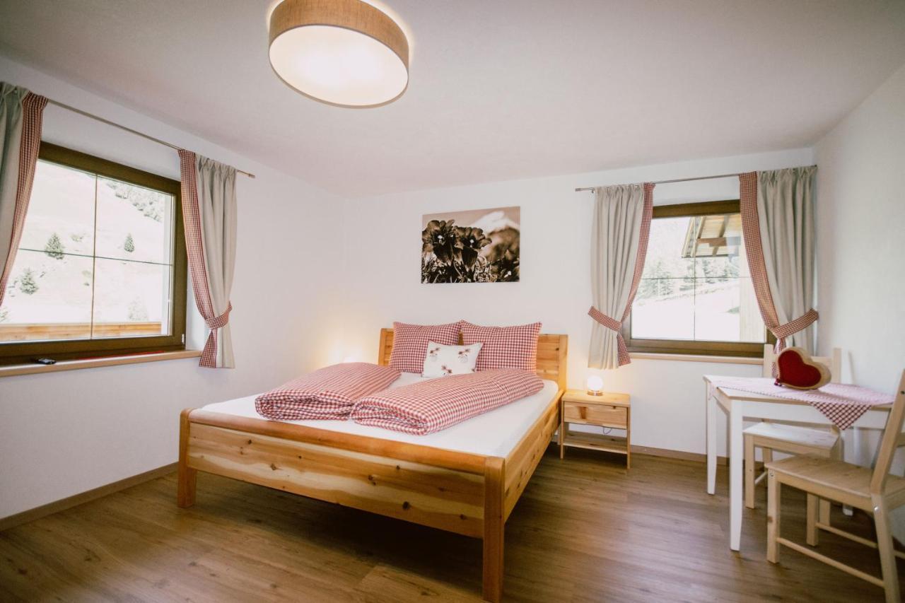 Nedererhof - Gemutliche Zimmer Mit Gemeinschaftskuche Ausserschmirn Exterior photo